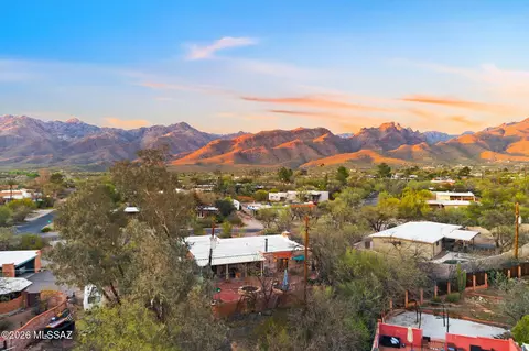 View/Area - 8802 E Buckboard Rd, Tucson, AZ 85749 photo 2 of 2