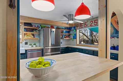 Kitchen - 8802 E Buckboard Rd, Tucson, AZ 85749 photo 3 of 5