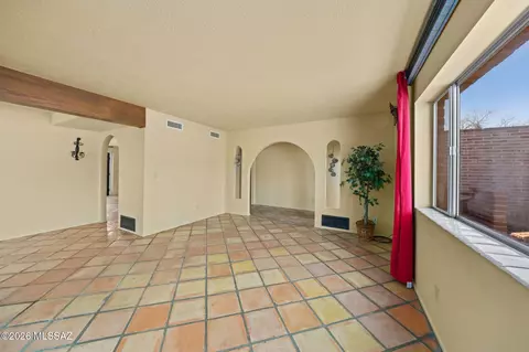 Living - 8802 E Buckboard Rd, Tucson, AZ 85749 photo 5 of 6