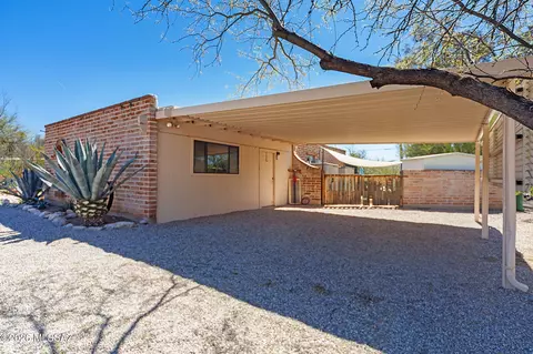 Exterior - 8802 E Buckboard Rd, Tucson, AZ 85749 photo 8 of 10