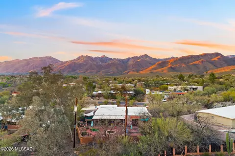 View/Area - 8802 E Buckboard Rd, Tucson, AZ 85749 photo 1 of 2