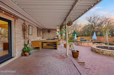 Exterior - 8802 E Buckboard Rd, Tucson, AZ 85749 photo 7 of 10