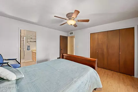 Bedroom - 8802 E Buckboard Rd, Tucson, AZ 85749 photo 2 of 4