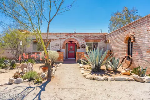 Exterior - 8802 E Buckboard Rd, Tucson, AZ 85749 photo 9 of 10