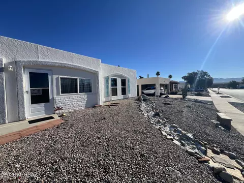 41 E San Vincent Dr, Green Valley, AZ 85614
