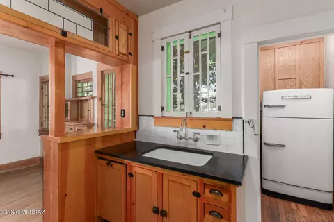 Kitchen - 615 E 1st St, Tucson, AZ 85705 photo 3 of 4