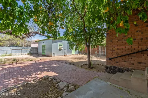 Exterior - 615 E 1st St, Tucson, AZ 85705 photo 4 of 6