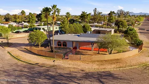4024 E Santa Barbara Ave, Tucson, AZ 85711