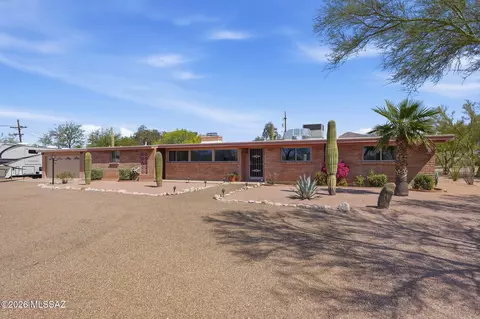 900 W Las Palmas Dr, Tucson, AZ 85704