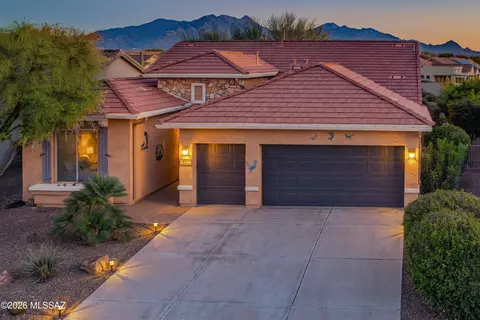 2212 E Bluejay Bluff Ln, Green Valley, AZ 85614