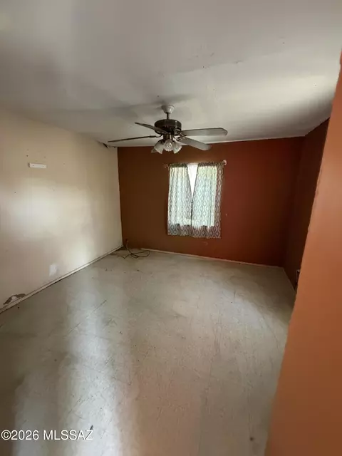 819 E 33rd St, Tucson, AZ 85713 photo 2