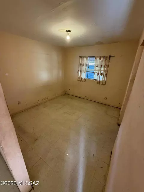 819 E 33rd St, Tucson, AZ 85713 photo 5