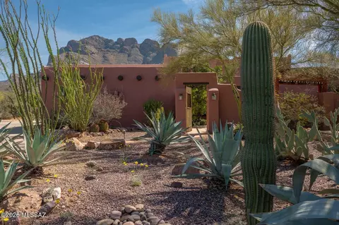 8790 N Shadow Mountain Dr, Tucson, AZ 85704
