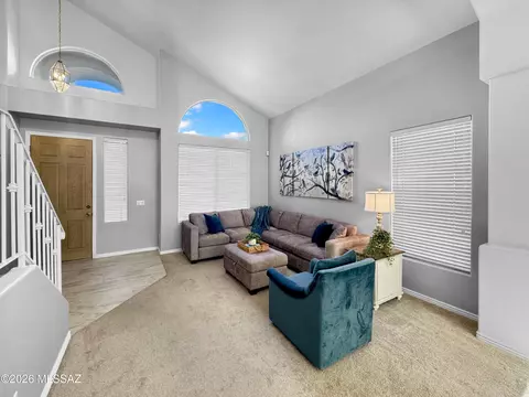 Living - 9006 E Autumn Sage St, Tucson, AZ 85747 photo 2 of 6