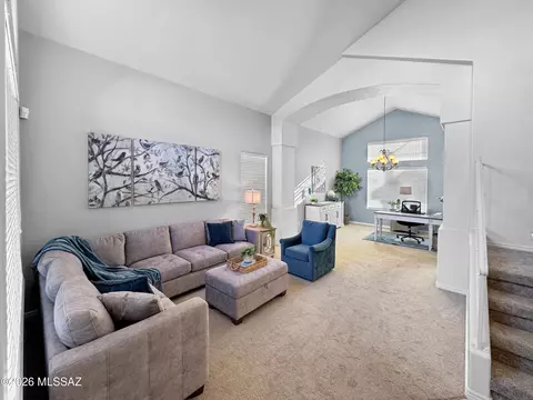 Living - 9006 E Autumn Sage St, Tucson, AZ 85747 photo 3 of 6