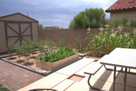 Exterior - 9006 E Autumn Sage St, Tucson, AZ 85747 photo 4 of 12