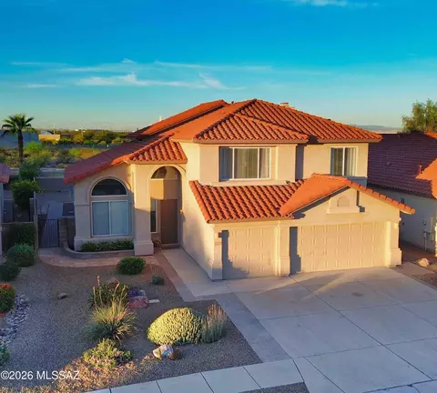 Exterior - 9006 E Autumn Sage St, Tucson, AZ 85747 photo 2 of 12