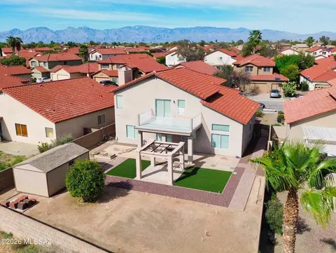 View/Area - 9006 E Autumn Sage St, Tucson, AZ 85747 photo 1 of 6