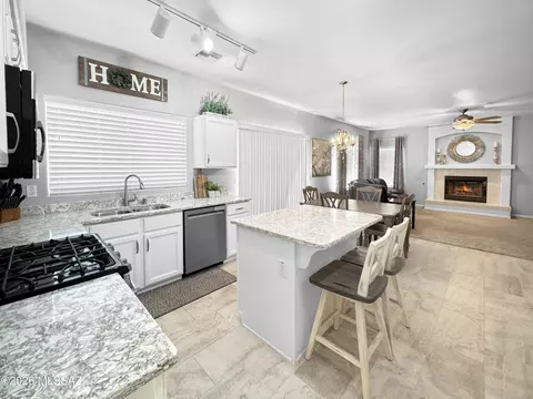Kitchen - 9006 E Autumn Sage St, Tucson, AZ 85747 photo 1 of 4