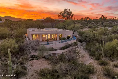 222 E Yvon Dr, Tucson, AZ 85704