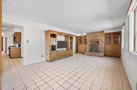 Living - 2011 E Bantam Rd, Tucson, AZ 85706 photo 5 of 13