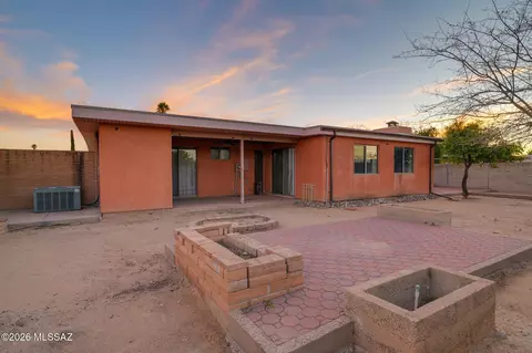 Exterior - 2011 E Bantam Rd, Tucson, AZ 85706 photo 4 of 4