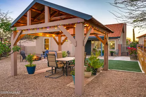 8846 N Willeta Dr, Tucson, AZ 85743