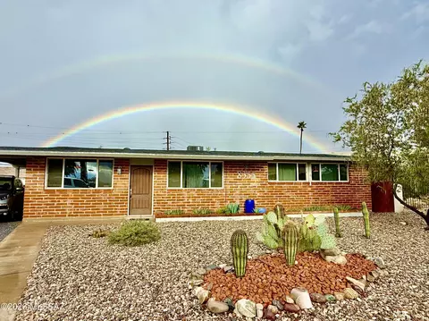 8355 E Cooper Pl, Tucson, AZ 85710