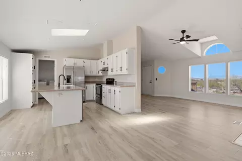 13642 E Greystokes Dr, Vail, AZ 85641 photo 5