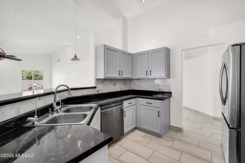 Kitchen - 7784 S Danforth Ave, Tucson, AZ 85747 photo 5 of 5
