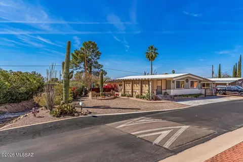 5389 W Flying Circle St, Tucson, AZ 85713