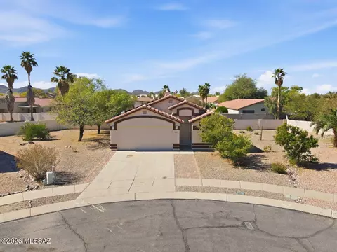 7008 W Sauceda Dr, Tucson, AZ 85743