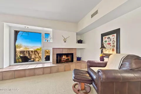 137 S Shadow Creek Pl, Tucson, AZ 85748