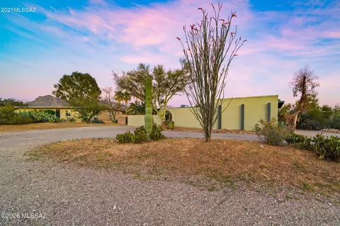 7246 N Casablanca Dr, Tucson, AZ 85704
