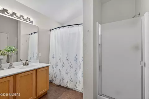 Bath - 9657 E Sascha St, Tucson, AZ 85748 photo 1 of 4