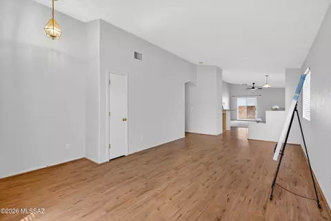 Living - 9657 E Sascha St, Tucson, AZ 85748 photo 1 of 7