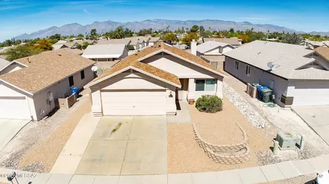 View/Area - 9657 E Sascha St, Tucson, AZ 85748 photo 1 of 3