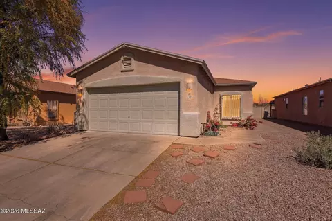 1998 W Bellagio Dr, Tucson, AZ 85746