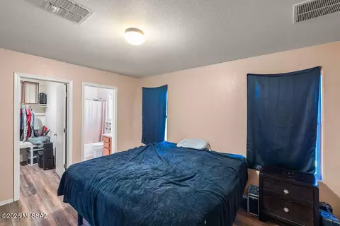 Bedroom - 3820 E Sun View Ct, Tucson, AZ 85706 photo 3 of 4
