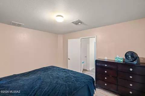 Bedroom - 3820 E Sun View Ct, Tucson, AZ 85706 photo 4 of 4