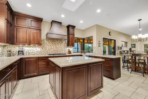 Kitchen - 7221 E Desert Moon Loop, Tucson, AZ 85750 photo 4 of 6