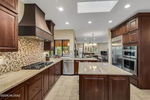 Kitchen - 7221 E Desert Moon Loop, Tucson, AZ 85750 photo 5 of 6