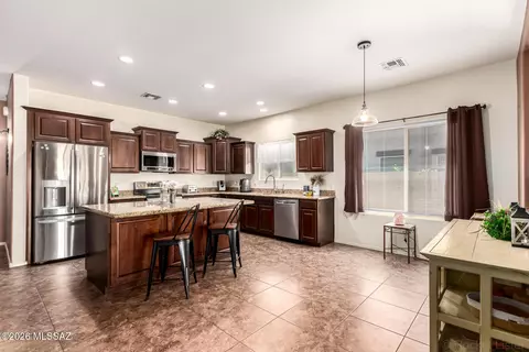 9016 W Hidden Saguaro Trl, Marana, AZ 85653