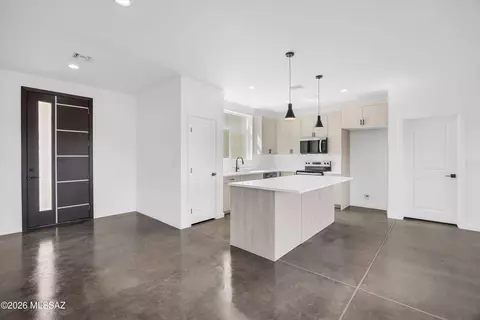 1564 Pinguinos Ct, Rio Rico, AZ 85648