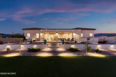 2725 N Megafauna Ct, Tucson, AZ 85749
