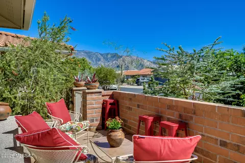 2379 E Nasturtium St, Oro Valley, AZ 85755
