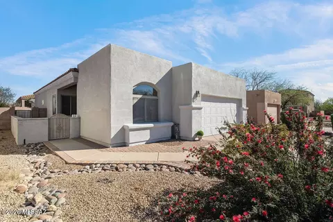 351 E Calle Nacrita, Green Valley, AZ 85614