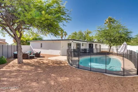 Exterior - 9870 E Celeste Dr, Tucson, AZ 85730 photo 3 of 8