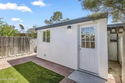 Exterior - 3675 E Shepherd Pl, Tucson, AZ 85713 photo 1 of 6