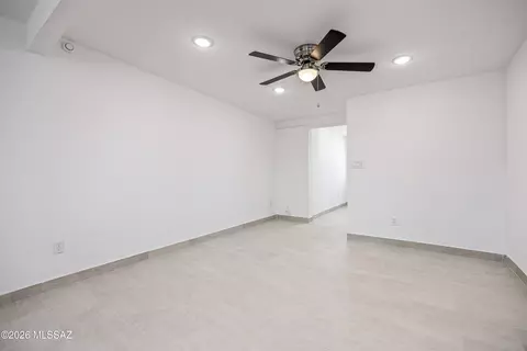 Living - 3675 E Shepherd Pl, Tucson, AZ 85713 photo 3 of 6